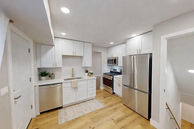 $375,000 | 1321 Pitner Avenue, Unit A, Evanston, IL 60201