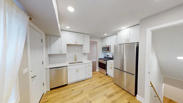 $375,000 | 1321 Pitner Avenue, Unit A, Evanston, IL 60201