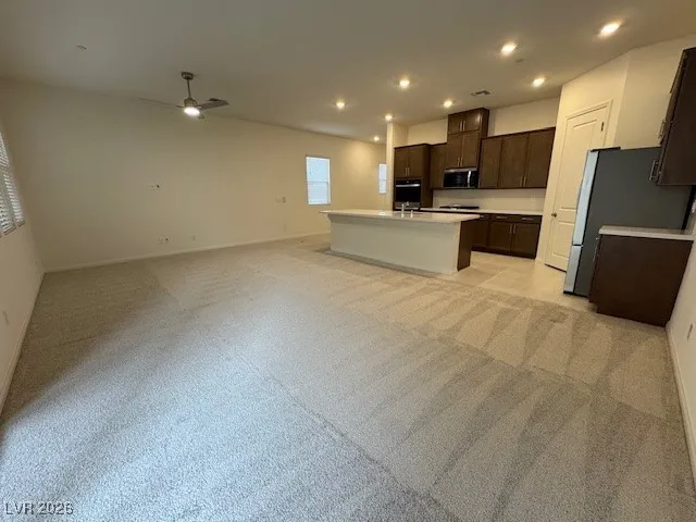 $3,550 | 607 La Vista Acrs Lane, Las Vegas, NV 89138