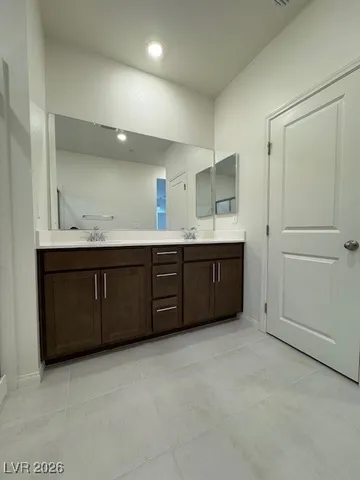 $3,550 | 607 La Vista Acrs Lane, Las Vegas, NV 89138