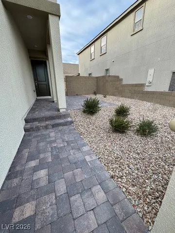 $3,550 | 607 La Vista Acrs Lane, Las Vegas, NV 89138