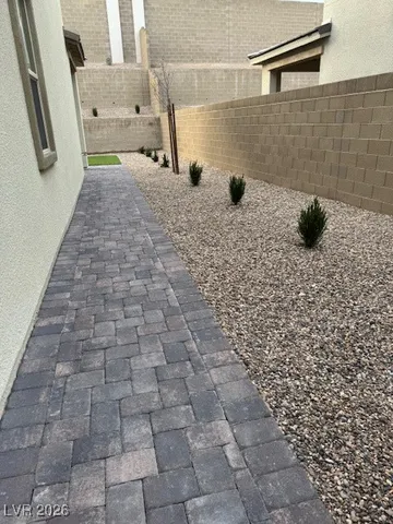 $3,550 | 607 La Vista Acrs Lane, Las Vegas, NV 89138