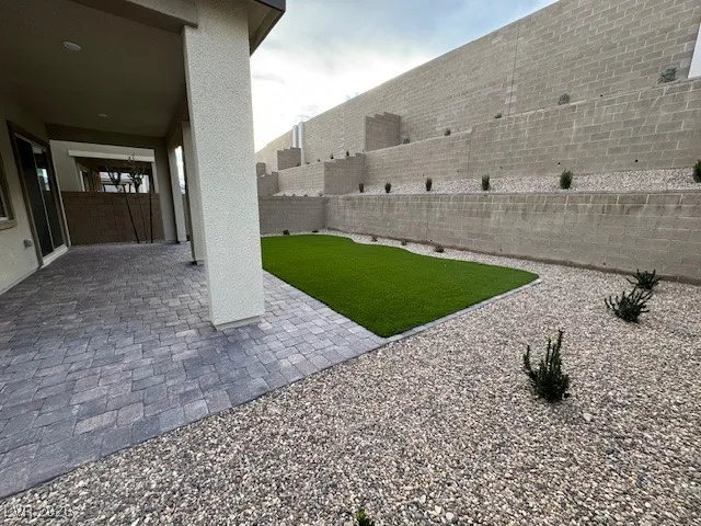 $3,550 | 607 La Vista Acrs Lane, Las Vegas, NV 89138