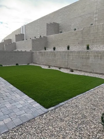 $3,550 | 607 La Vista Acrs Lane, Las Vegas, NV 89138