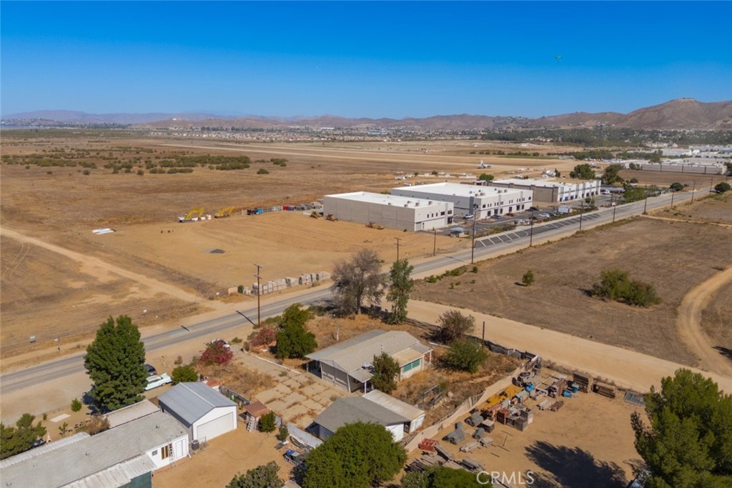 32270 Corydon Road Wildomar, CA 92595 - Photo 17 of 18 Gallery Image 17