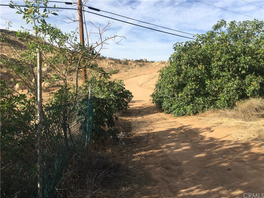 1 El Baquero Road Perris, CA 92570 - Photo 4 of 11
