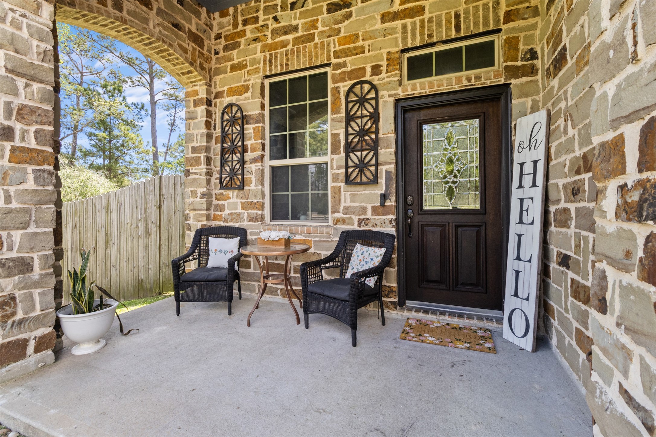 7927 Needlepoint Road Baytown, TX 77521 - Photo 3 of 46 a view of a livingroom with furniture and a window
