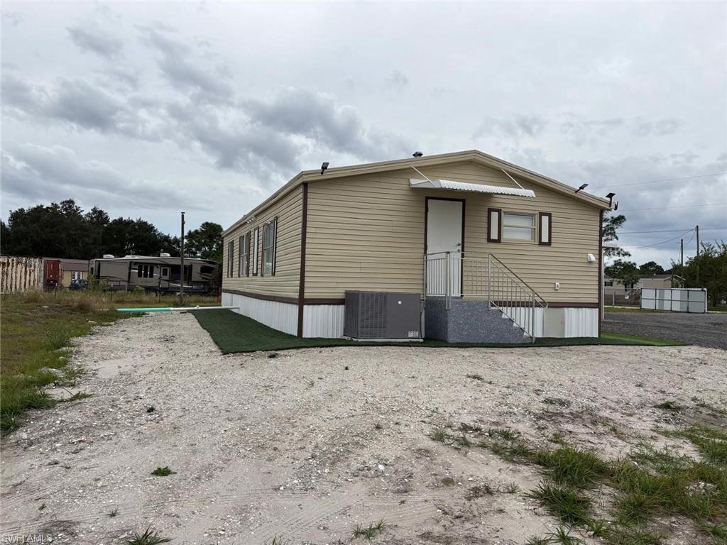 555 North Palomino Street Montura Ranches, FL 33440 - Photo 4 of 50