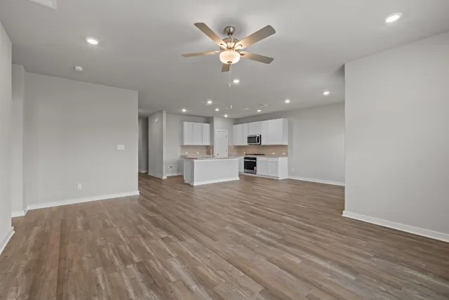 $349,000 | 142 Ayres Horn, Cedar Creek, TX 78612