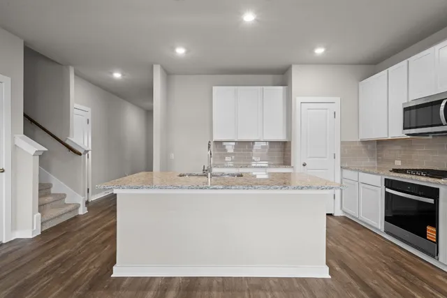 $349,000 | 142 Ayres Horn, Cedar Creek, TX 78612