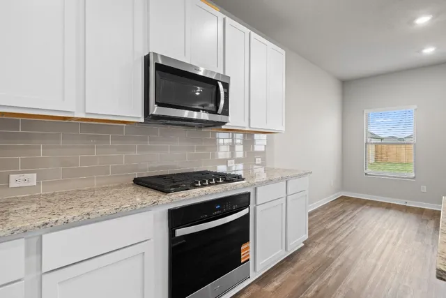 $349,000 | 142 Ayres Horn, Cedar Creek, TX 78612