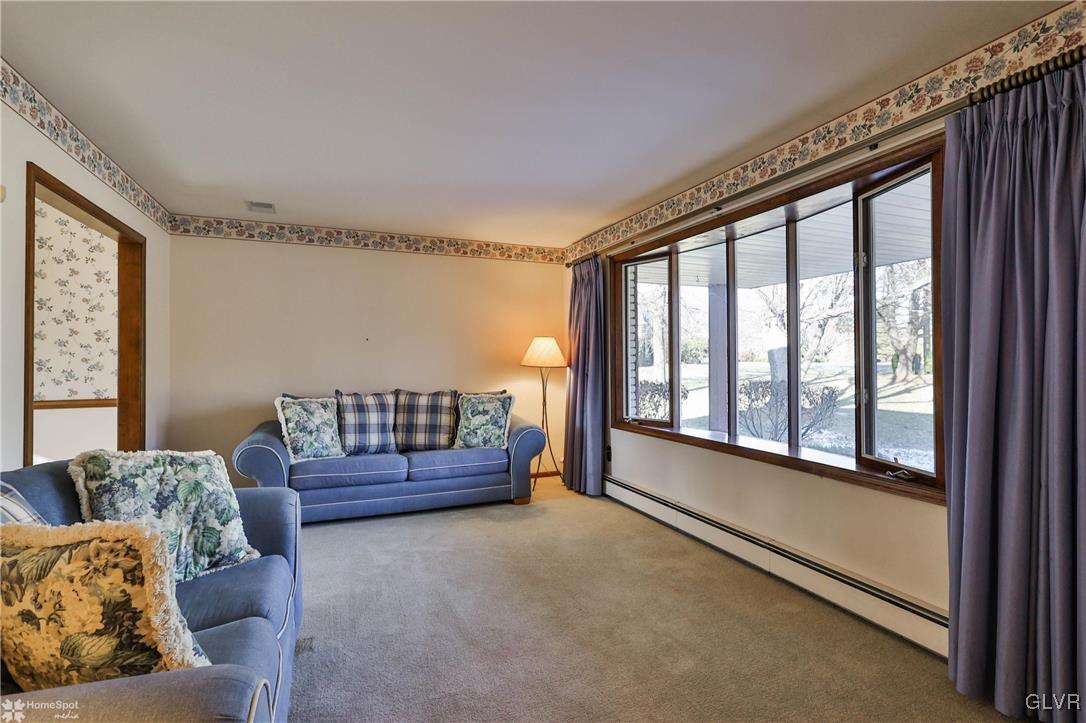 922 Breidinger Road Nazareth, PA 18064 - Photo 4 of 45