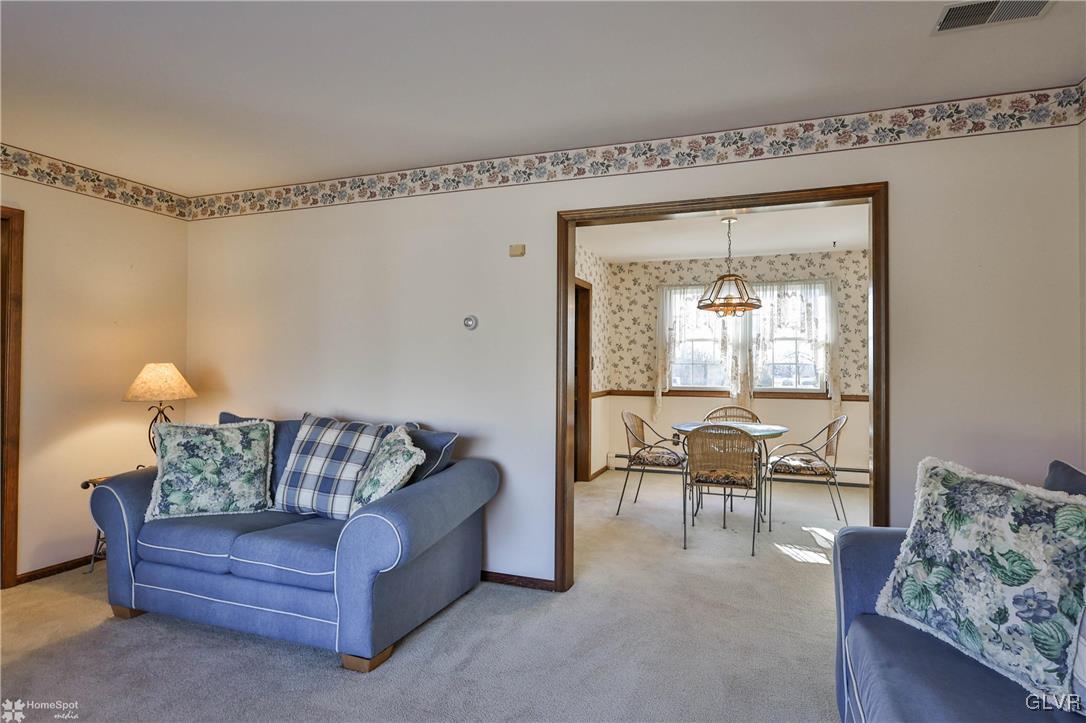 922 Breidinger Road Nazareth, PA 18064 - Photo 7 of 45