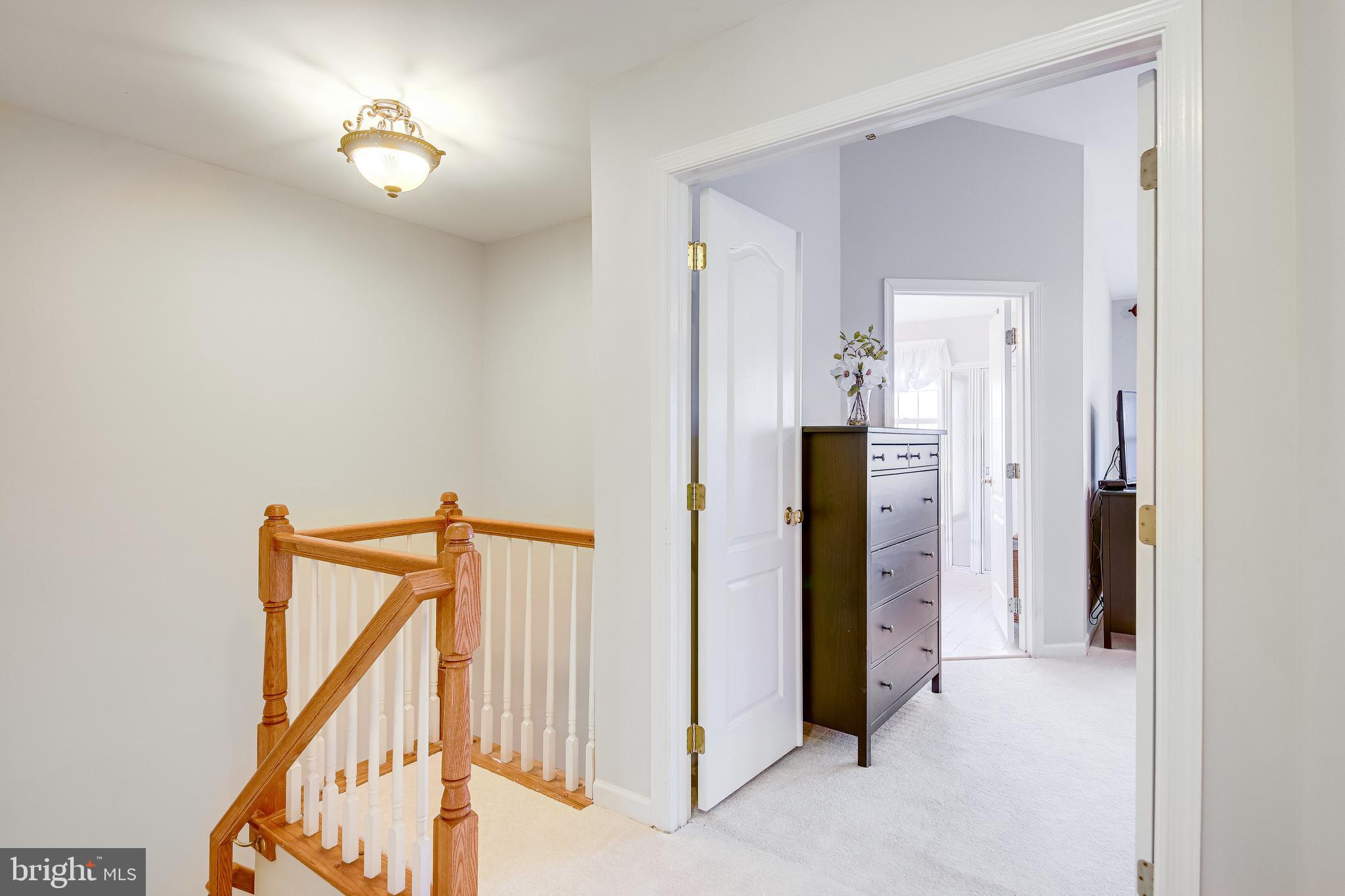 25374 McIntyre Square Chantilly, VA 20152 - Photo 15 of 32 Upper Level