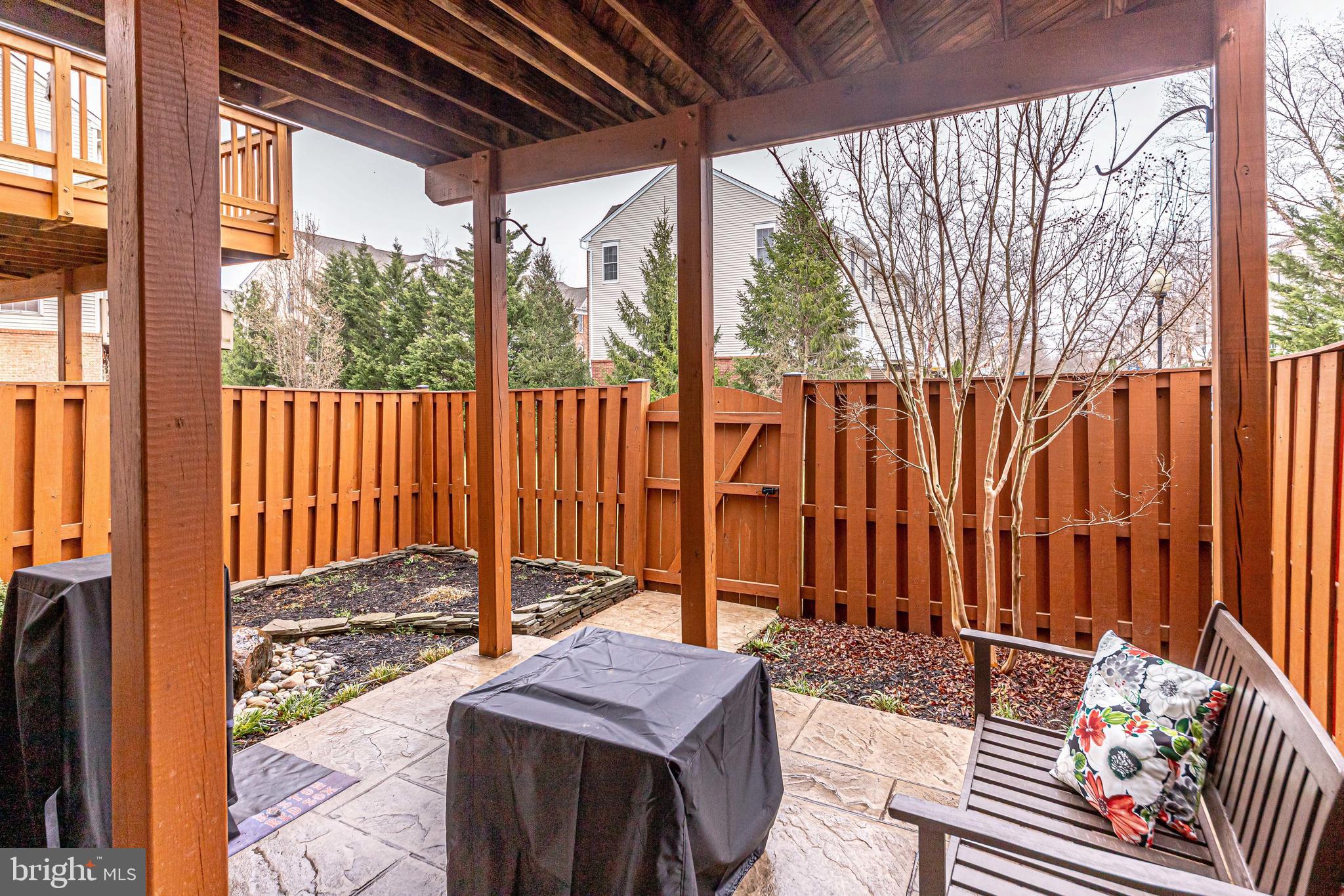 25374 McIntyre Square Chantilly, VA 20152 - Photo 30 of 32 Fully Fenced with Garden Gate Access