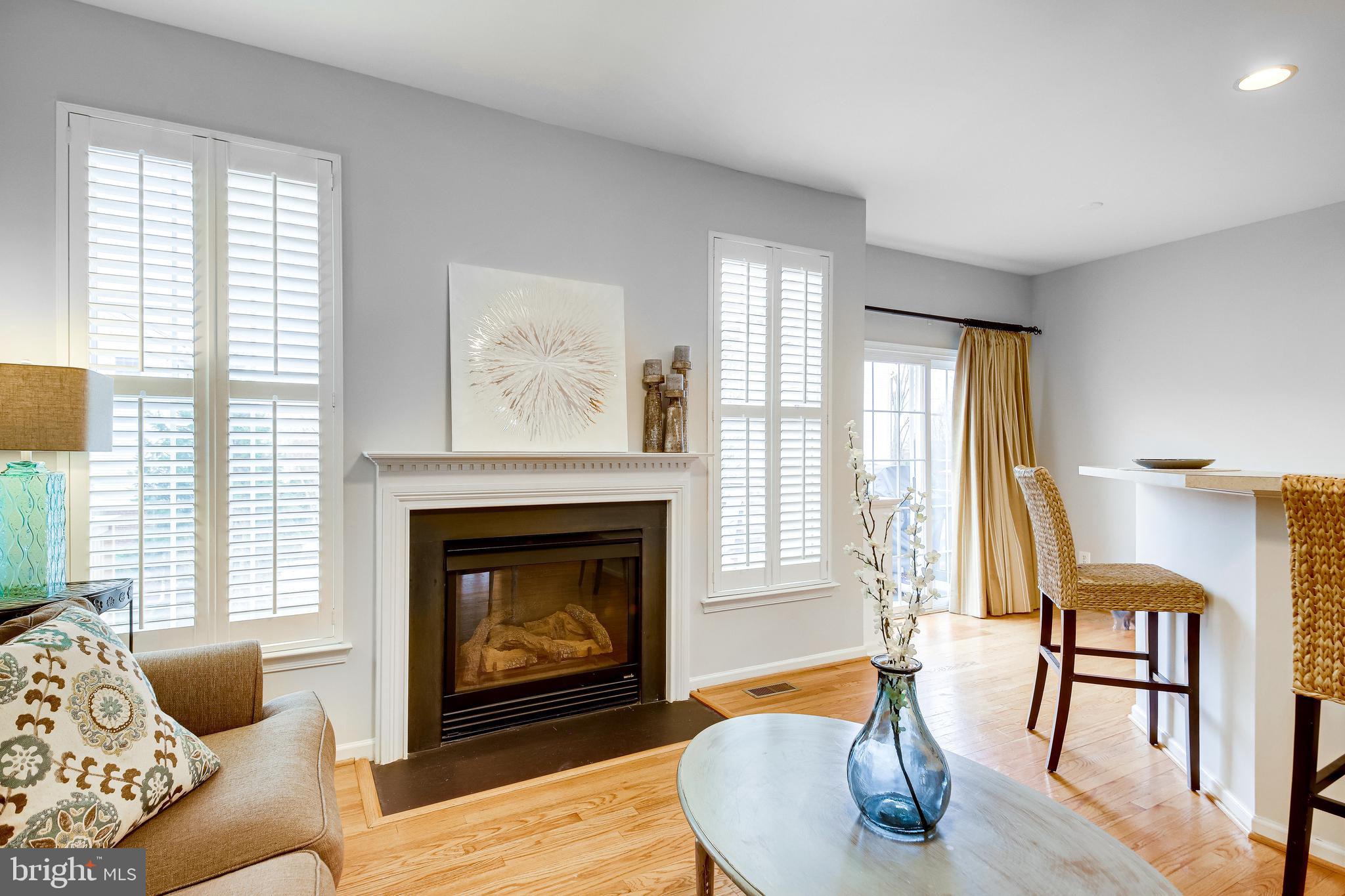 25374 McIntyre Square Chantilly, VA 20152 - Photo 6 of 32