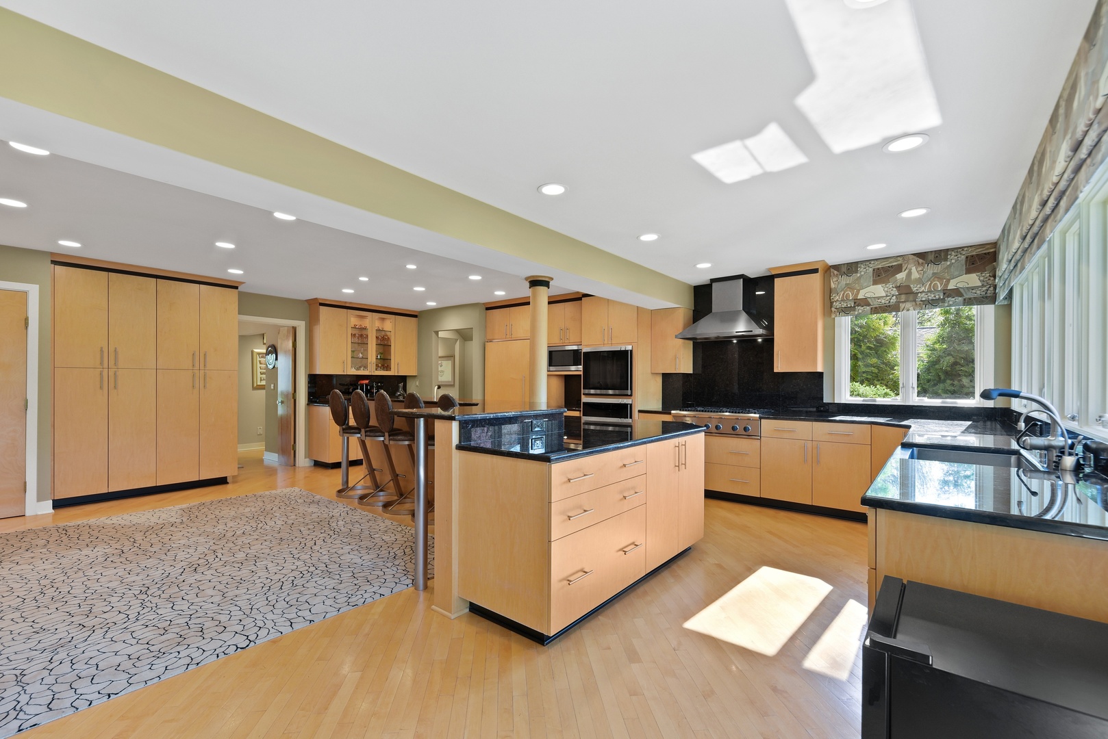 790 East Gartner Road Naperville, IL 60540 - Photo 6 of 34