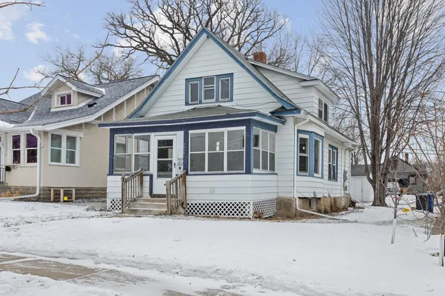 $235,000 | 2024 Queen Avenue North, Minneapolis, MN 55411