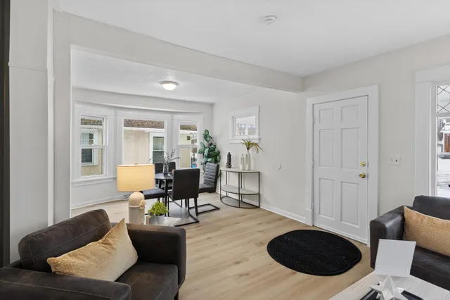 $230,000 | 2024 Queen Avenue North, Minneapolis, MN 55411