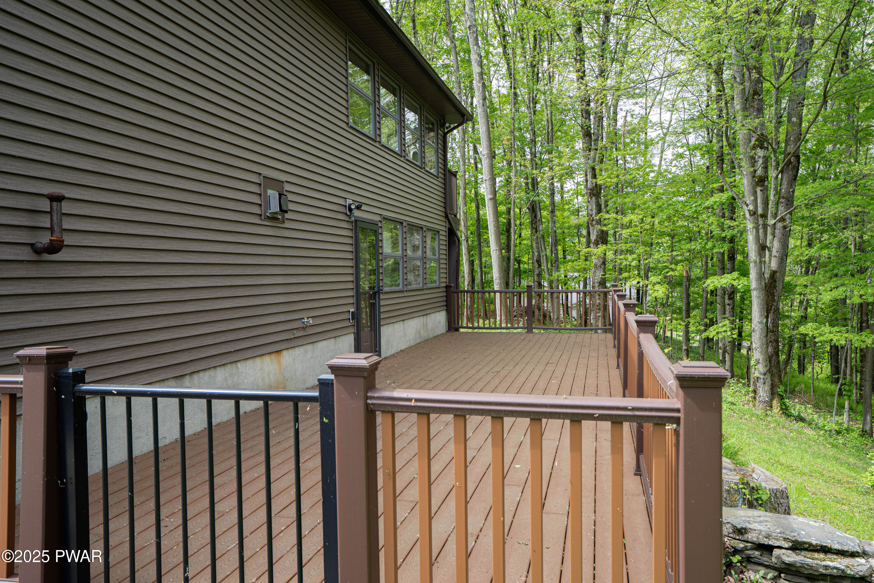 1111 Advent Road Lake Ariel, PA 18436 - Photo 12 of 87