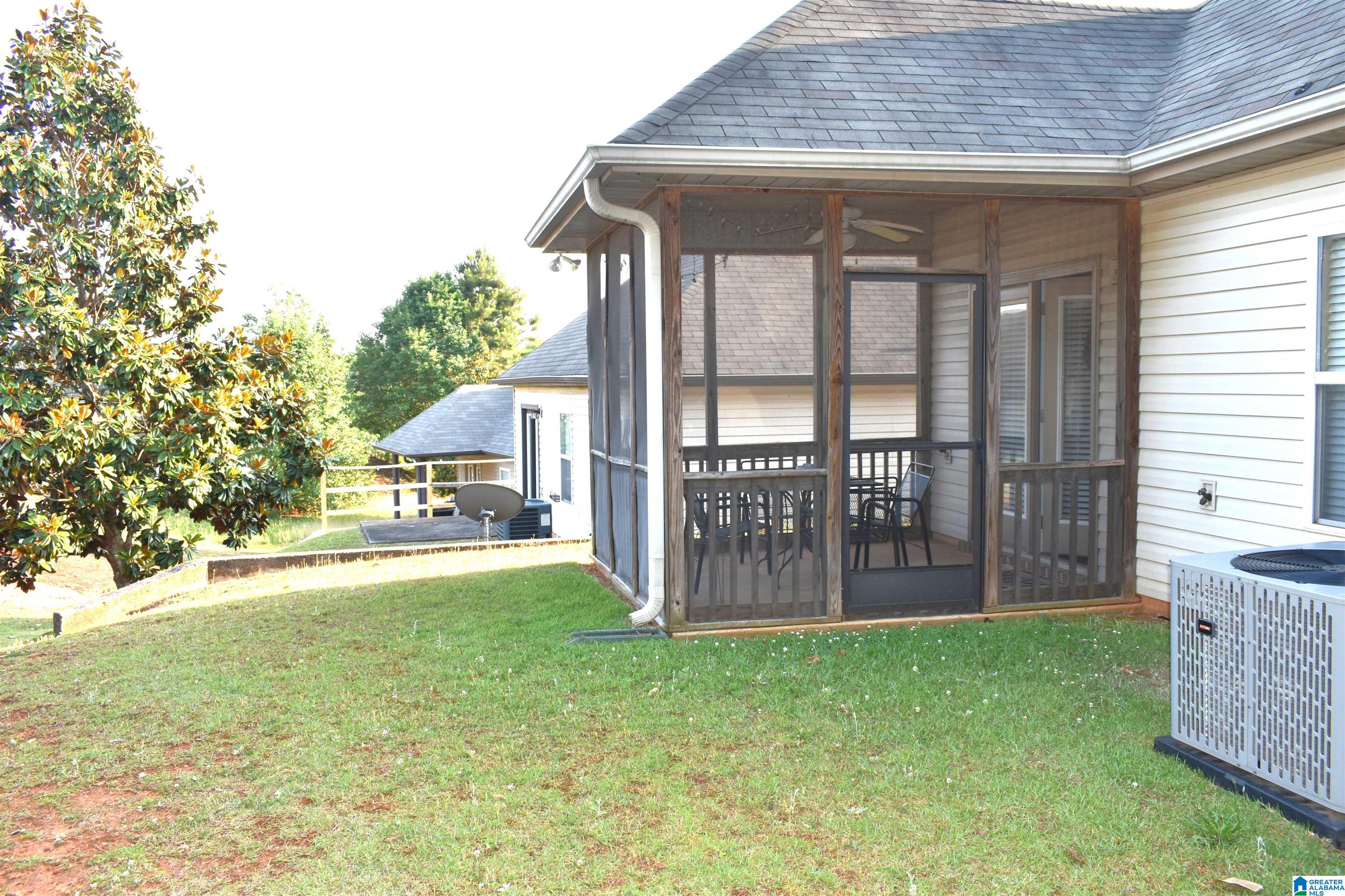 1881 Brandon Way Bessemer, AL 35022 - Photo 2 of 31
