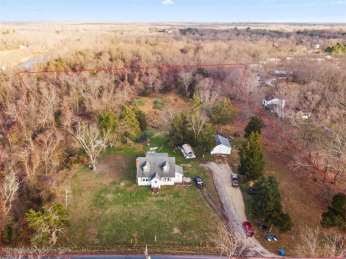 321 Pfister Road Jackson, NJ 08527 - Photo 2 of 30 a view of a city