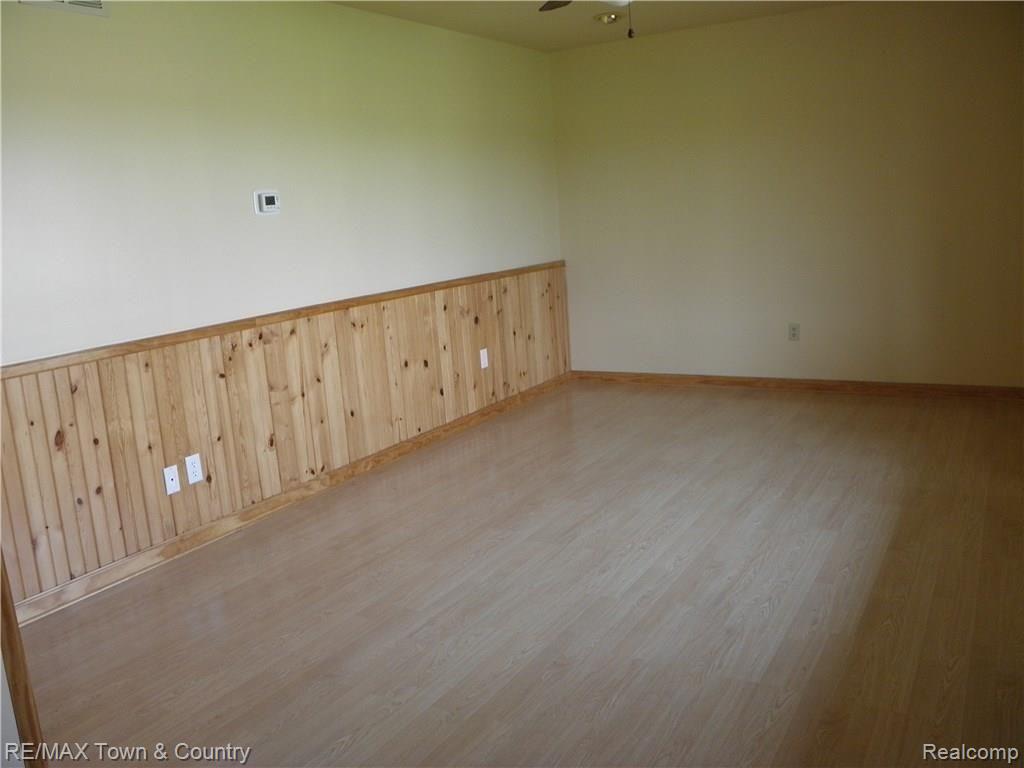 8500 Sharp Road Swartz Creek, MI 48473 - Photo 9 of 42 P1010014.jpg