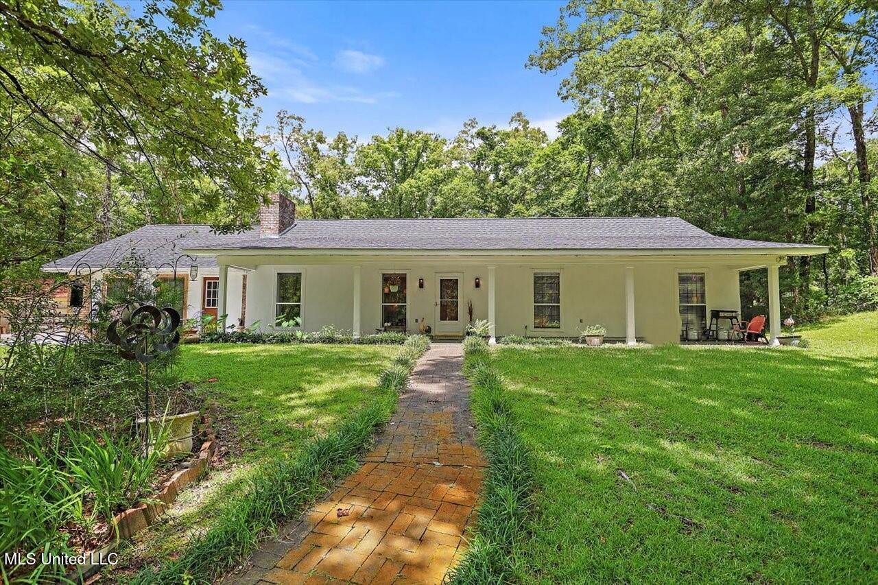 162 South Eagle Ridge Drive Florence, MS 39073 - Photo 1 of 37 01-162 S Eagle Ridge Dr