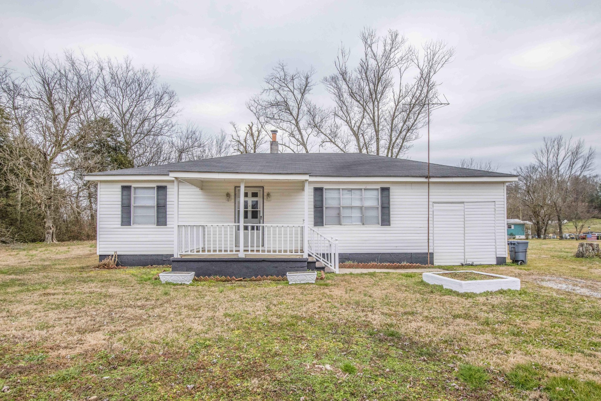 6435 Hotchkiss Valley Road Loudon, TN 37774 - Photo 1 of 34 Gallery Image 1