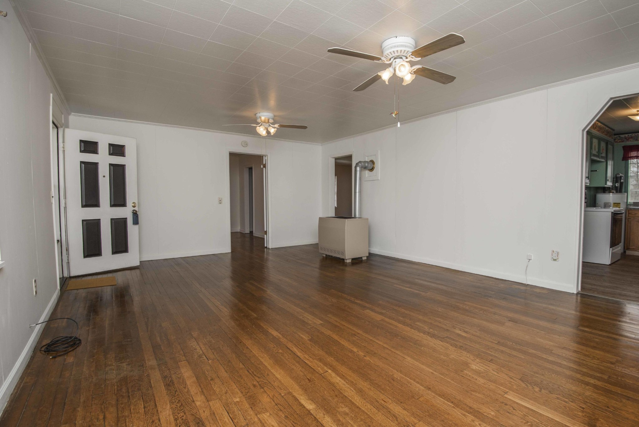 6435 Hotchkiss Valley Road Loudon, TN 37774 - Photo 2 of 34 Gallery Image 2