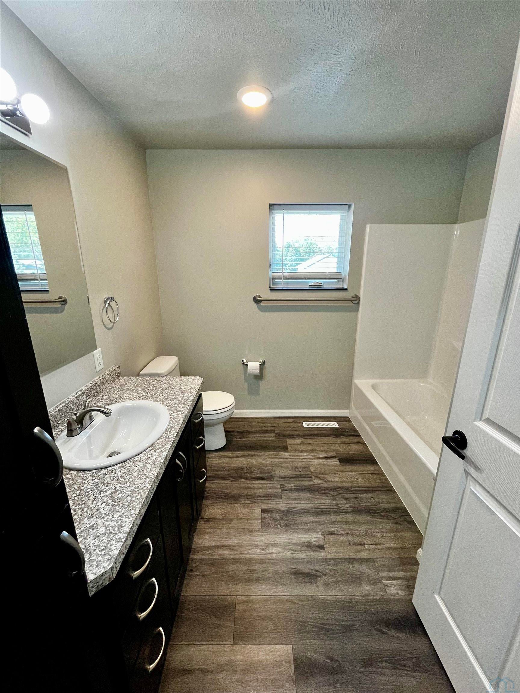201 North Jackson Street Elk Point, SD 57025 - Photo 9 of 20 Gallery Image 9