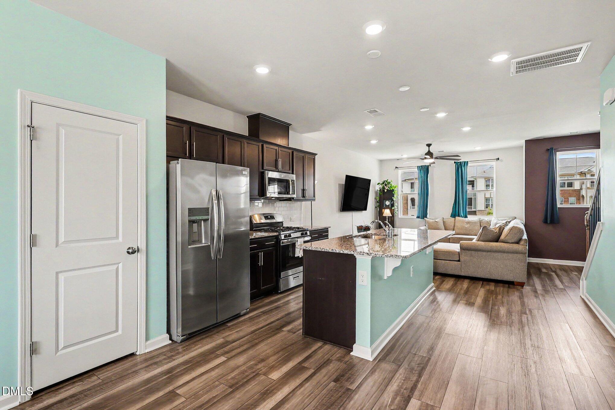 2541 Kasota Lane Raleigh, NC 27610 - Photo 11 of 25 008_file_6494