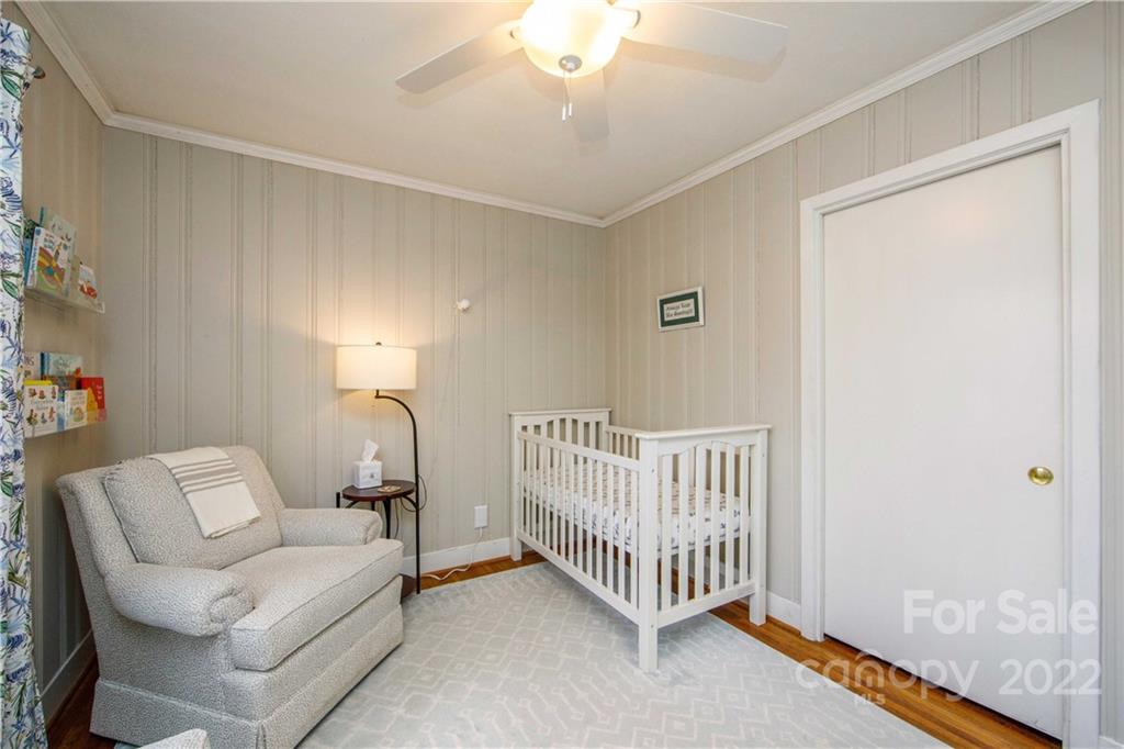 5539 Murrayhill Road Charlotte, NC 28210 - Photo 32 of 46 a living room with furniture and a window