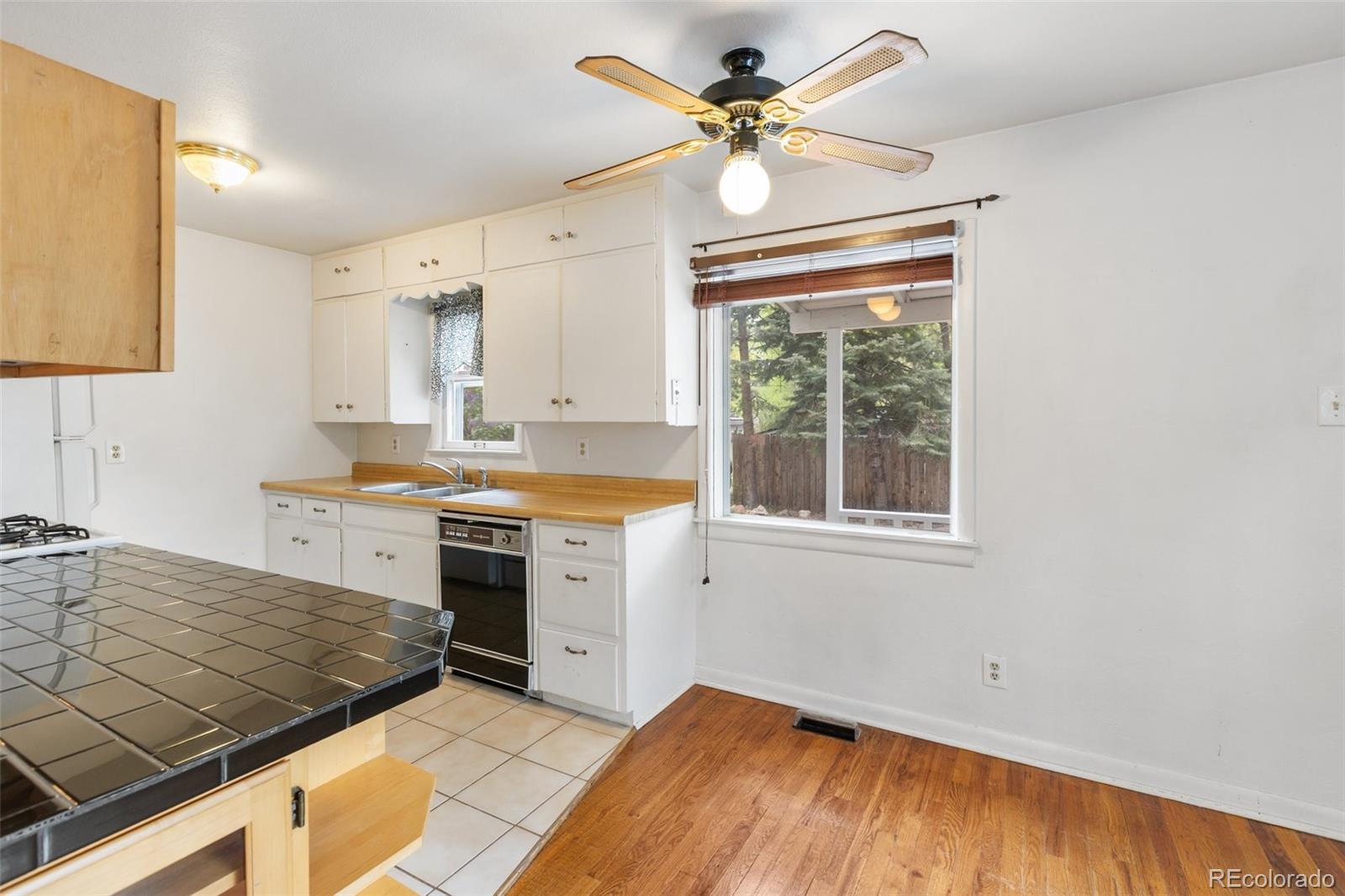 1527 West Cheyenne Road Colorado Springs, CO 80906 - Photo 22 of 50 Gallery Image 22