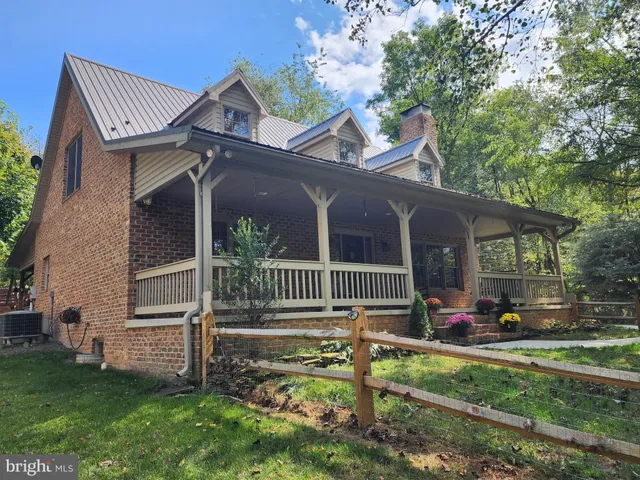 $830,000 | 14847 White Oak Ridge, Hancock, MD 21750