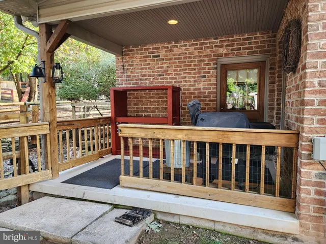 $830,000 | 14847 White Oak Ridge, Hancock, MD 21750