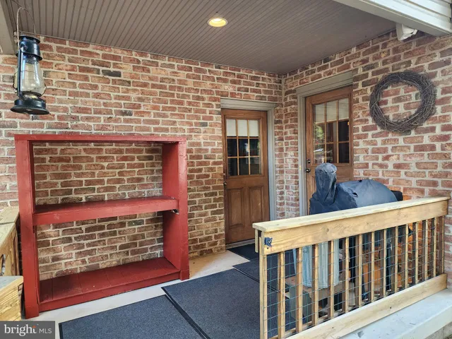 $830,000 | 14847 White Oak Ridge, Hancock, MD 21750