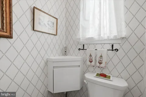 $589,000 | 233 East Evergreen Avenue, Philadelphia, PA 19118