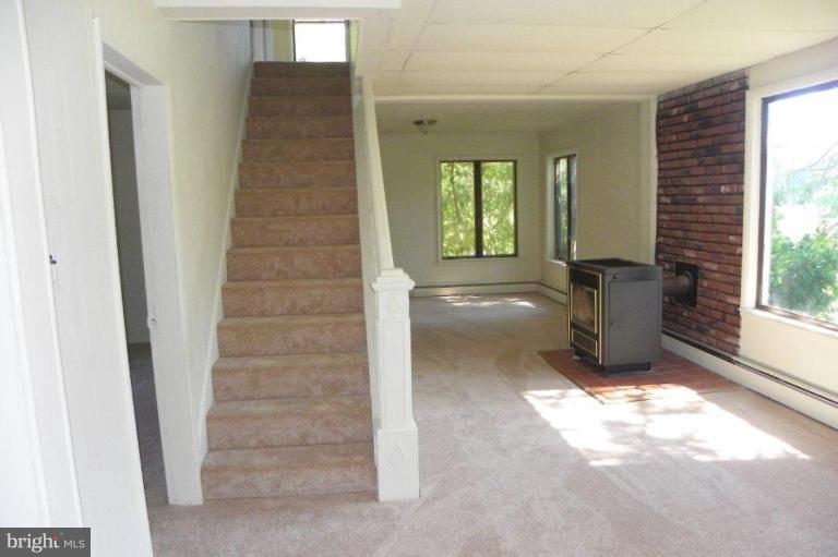 3831 Maple Grove Road Hampstead, MD 21074 - Photo 16 of 29 Family Room