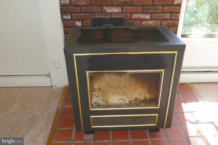3831 Maple Grove Road Hampstead, MD 21074 - Photo 17 of 29 Fireplace