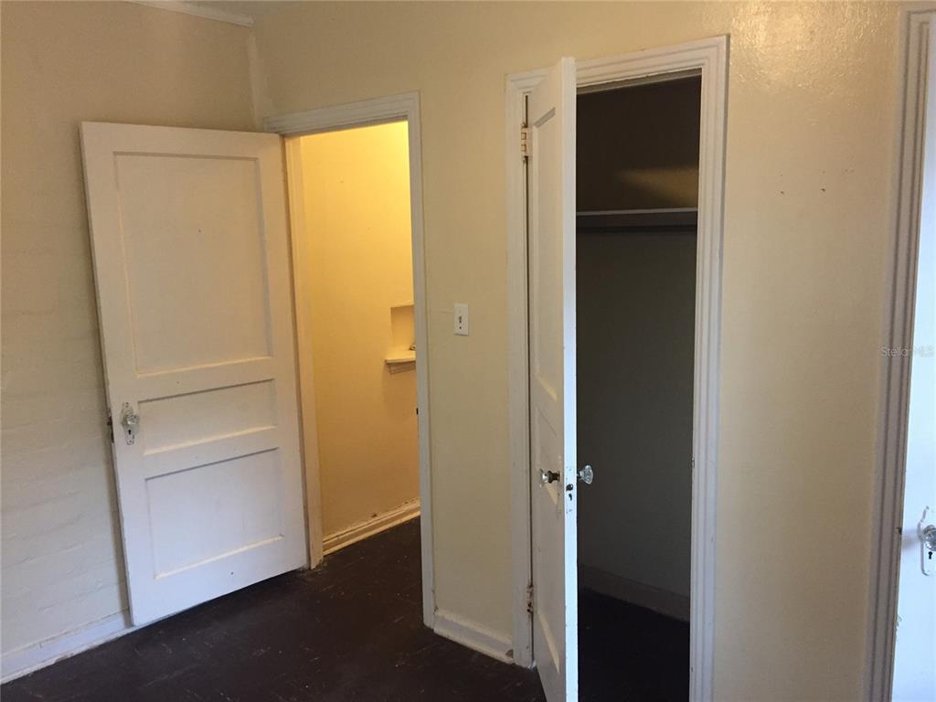 2703 Northwest 2 Avenue Gainesville, FL 32607 - Photo 13 of 27