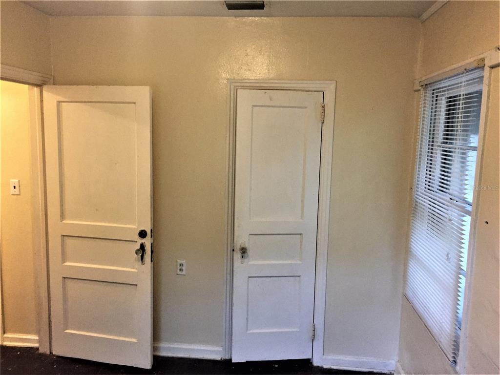 2703 Northwest 2 Avenue Gainesville, FL 32607 - Photo 14 of 27