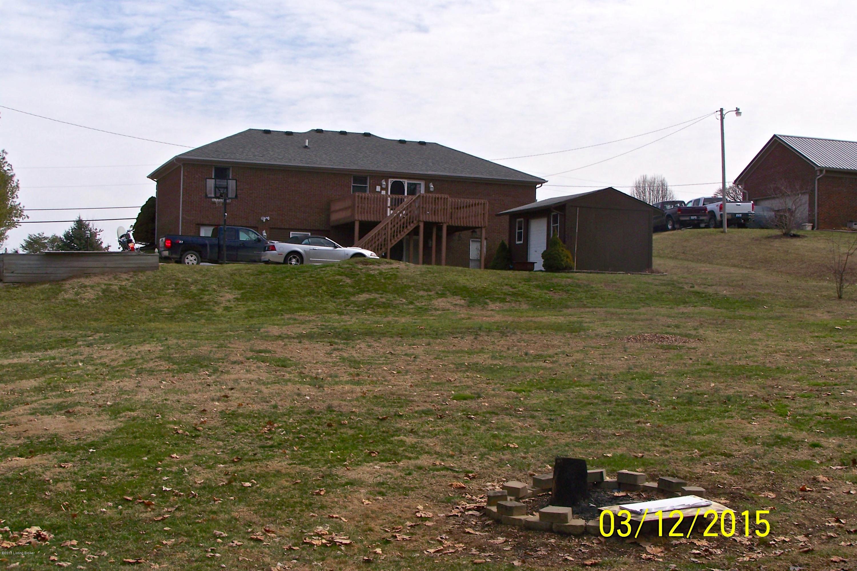 187 Old Spring House Road Shepherdsville, KY 40165 - Photo 30 of 31 187 Old Sprinhouse bb back ext.JPG