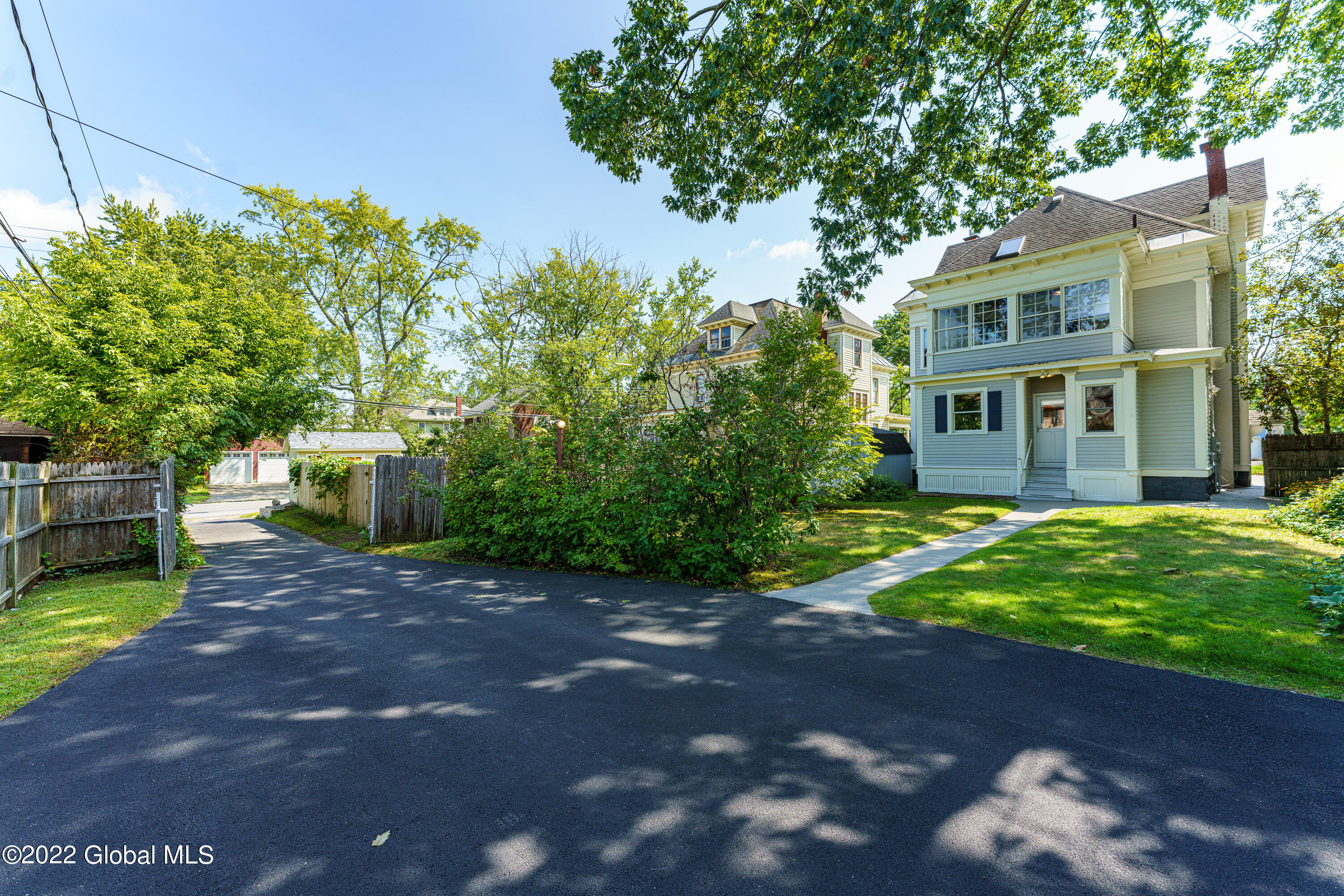 1089 Ardsley Road Schenectady, NY 12308 - Photo 32 of 38 Yard 3