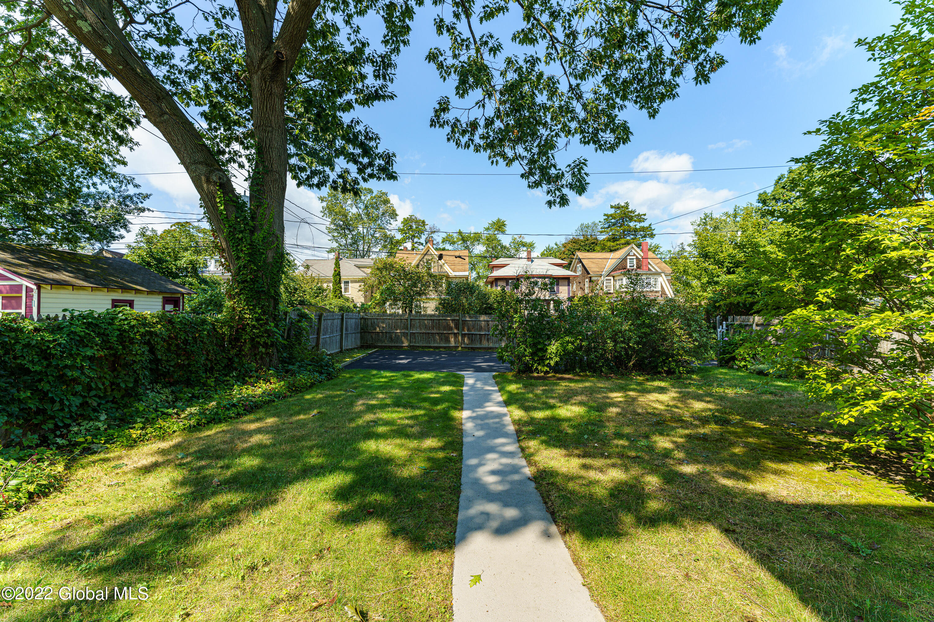 1089 Ardsley Road Schenectady, NY 12308 - Photo 34 of 38 Yard 2