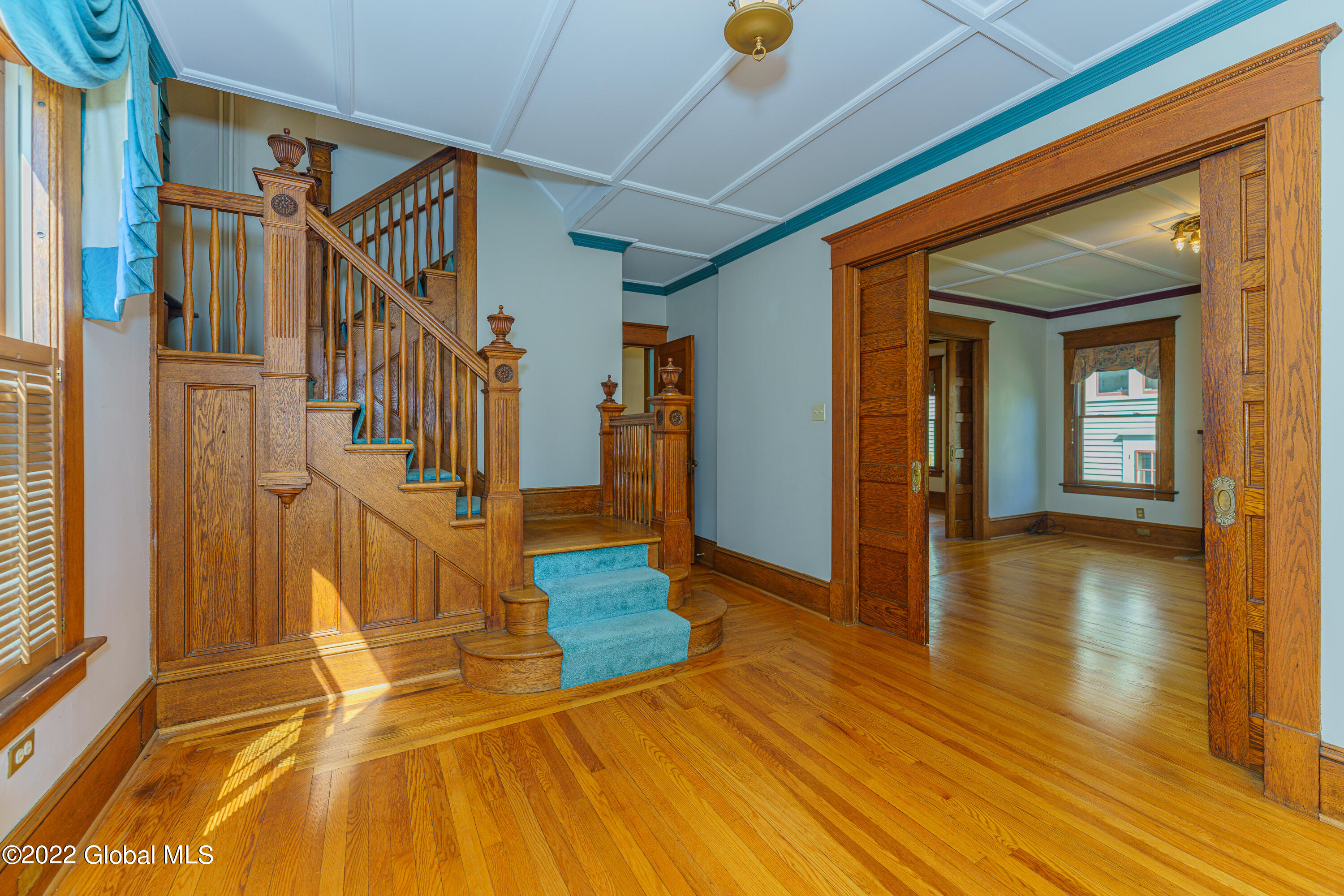 1089 Ardsley Road Schenectady, NY 12308 - Photo 4 of 38 1 Entryway 2