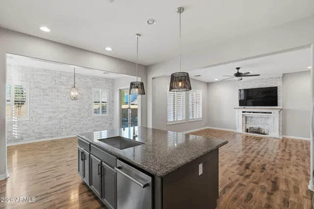 $2,700 | 27158 North 81st Avenue, Peoria, AZ 85383