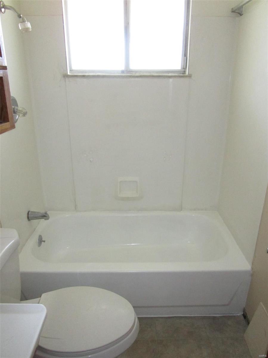 128 Glen Garry Road St. Louis, MO 63137 - Photo 15 of 20