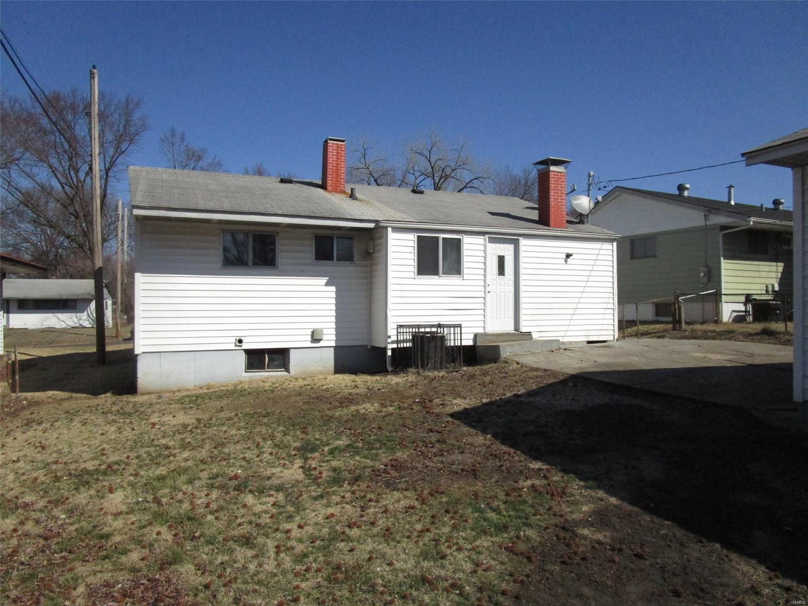 128 Glen Garry Road St. Louis, MO 63137 - Photo 5 of 20