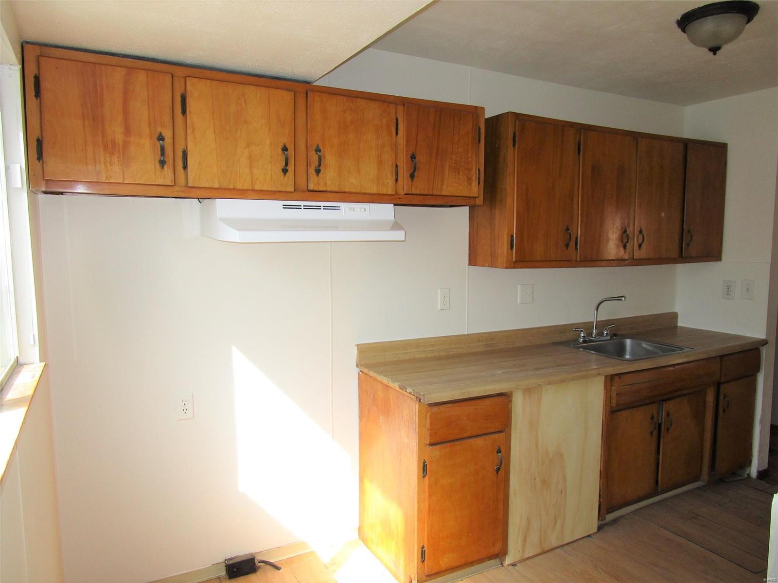 128 Glen Garry Road St. Louis, MO 63137 - Photo 9 of 20